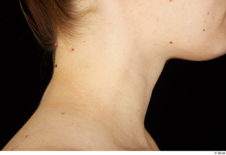 Ellie Springlare neck 0004.jpg